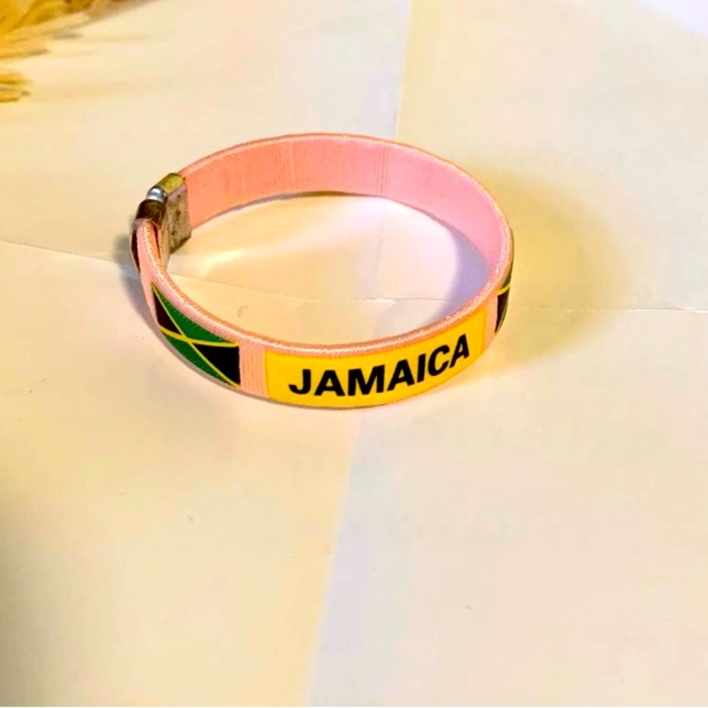 Jamaica 🇯🇲 Flag thread wrapped cuff bracelet